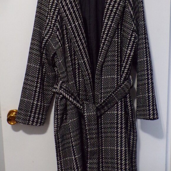 Vera Wang Jackets & Blazers - Simply Vera by Vera Wang LG Jacket Trench Plaid Black White w/Tie Waist